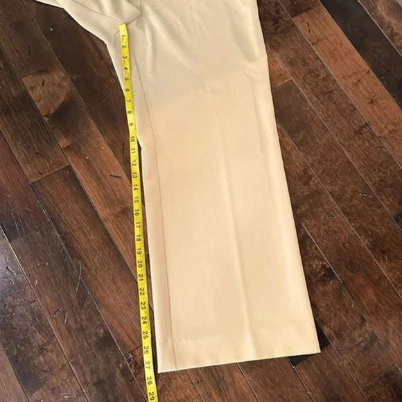 St. John Stretch Woven Flat Front Wide Leg Crepe Dress Pants Beige Size 12 - Picture 6 of 9